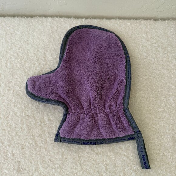 (1) Norwex Microfiber Dust Mitt (amethyst color) - Picture 2 of 2